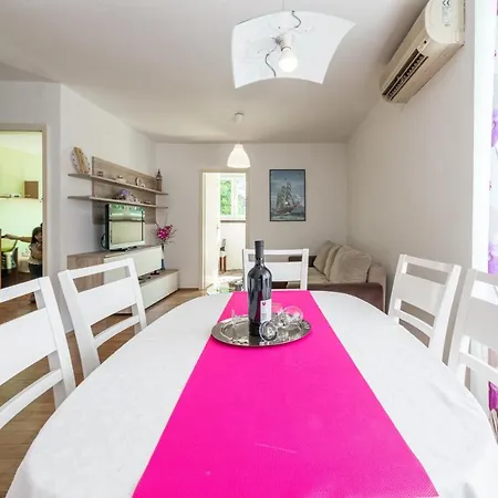 Lidija Appartement *