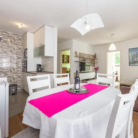 Lidija Appartement *