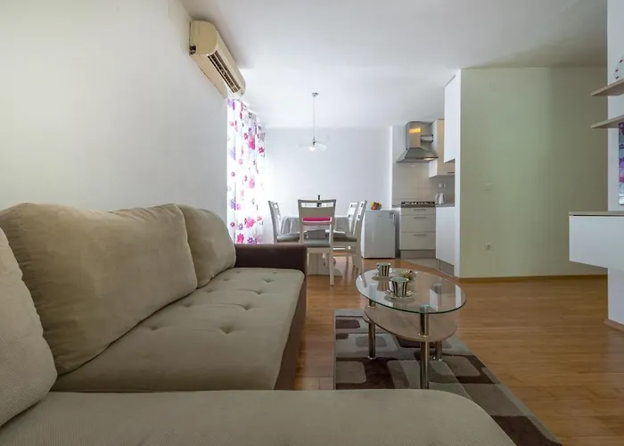 Apartman Lidija *